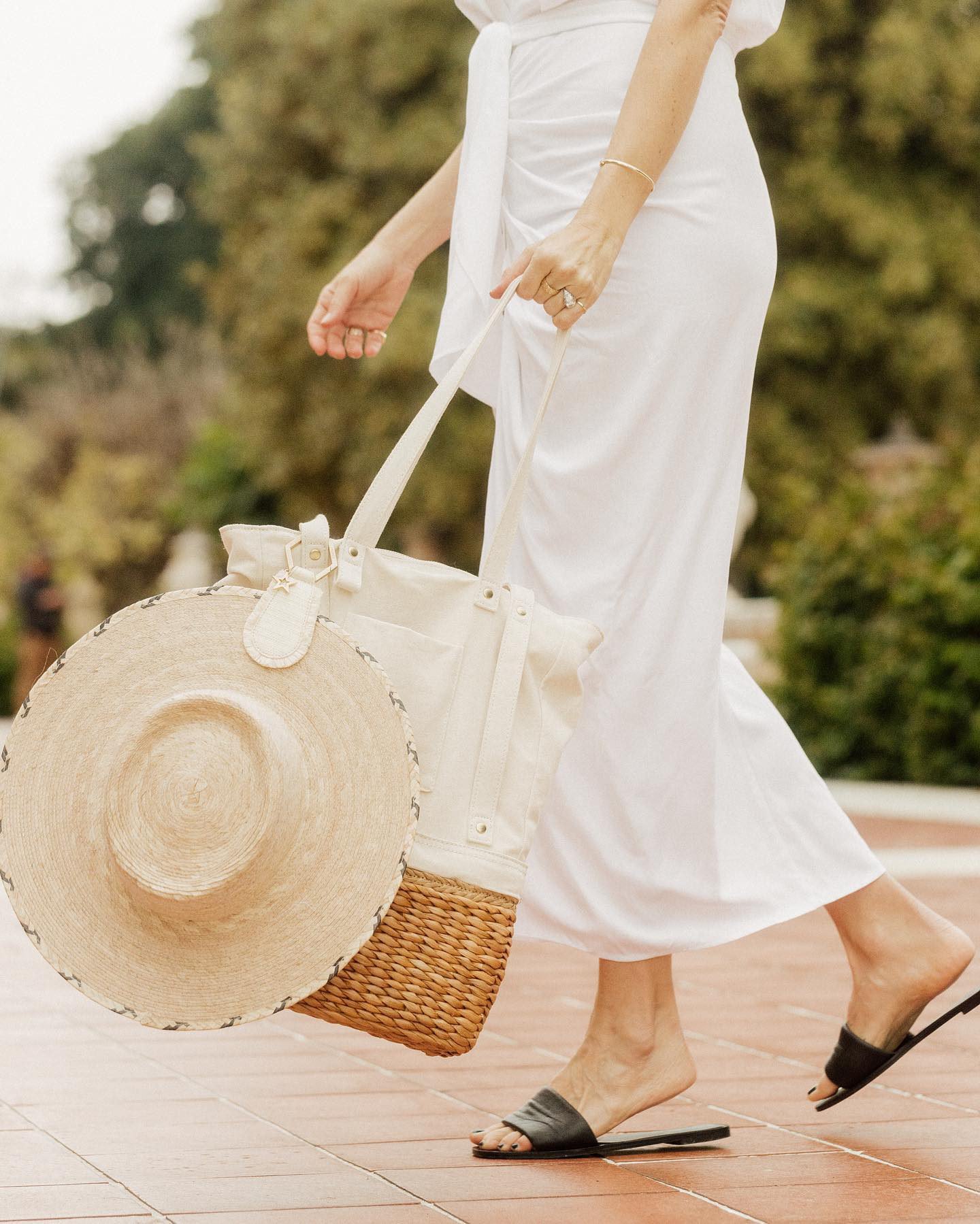 Product | L*Space X Toptote By Lindsay Albanese