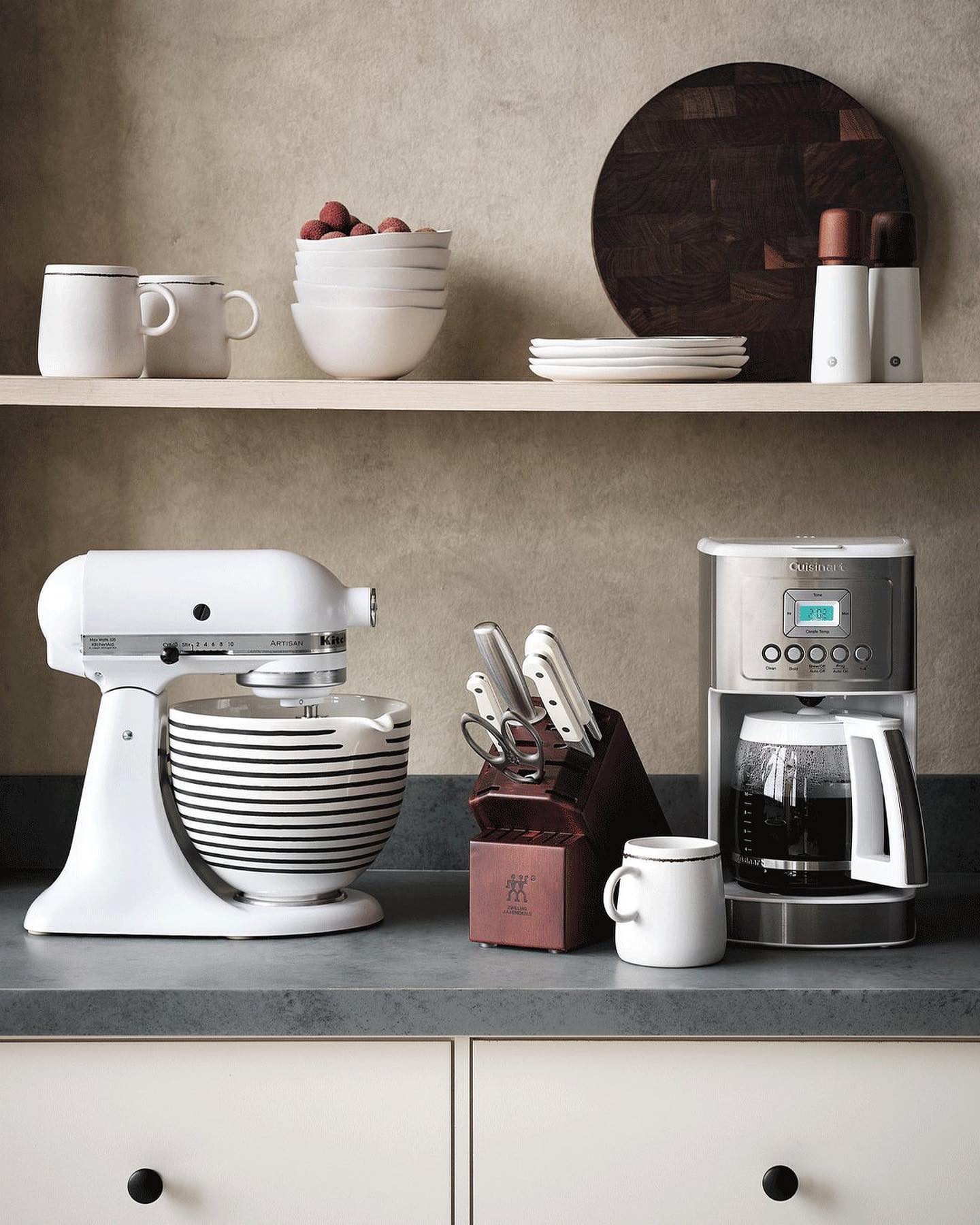 KitchenAid Artisan Series Matte White 5-Quart Tilt-Head Stand