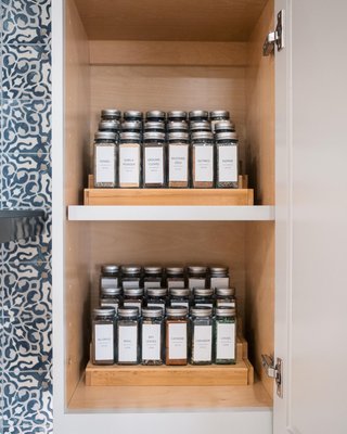 French Kitchen Marble Utensil Holder - image 11 of 15