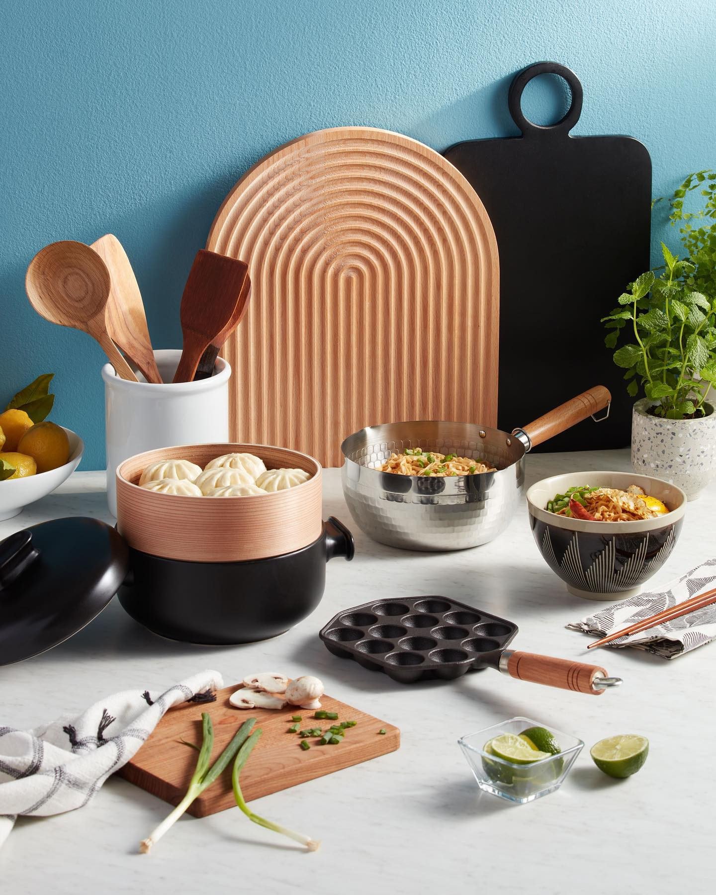 Black Ceramic Flameware Stovetop Steamer with Bamboo Insert