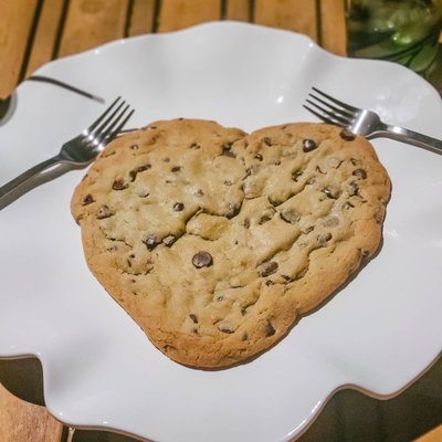 White Ruffle 16" Platter - image 10 of 13