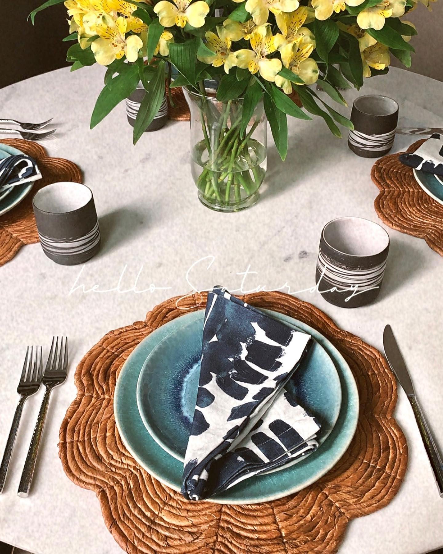 Good vinyl 2024 flower shaped placemats- 15”, set of 12