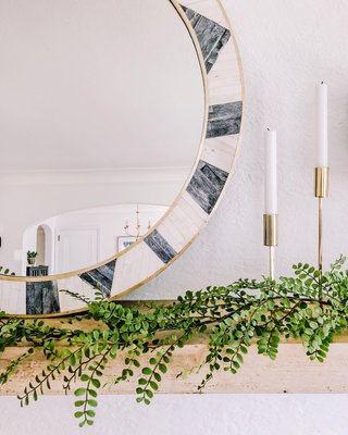 Grace Bone Inlay Round Wall Mirror 32" - image 7 of 11