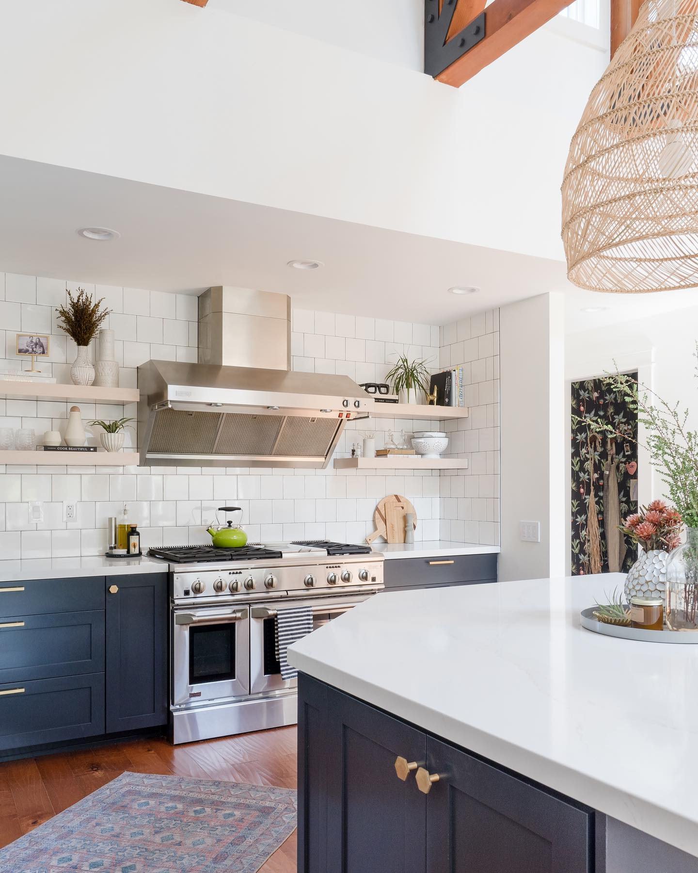 黒しま次郎 (ウレタン艶消しオプション)＋Retro HEXAGON Brass MOLOVO Kenzo Black Hexagon 7.7 in. x 8.9 in. Matte Porcelain Floor