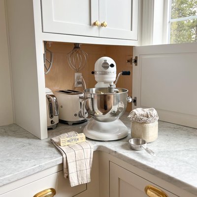 KitchenAid Artisan Series Matte Milkshake White 5-Quart Tilt-Head Stand  Mixer + Reviews, Crate & Barrel