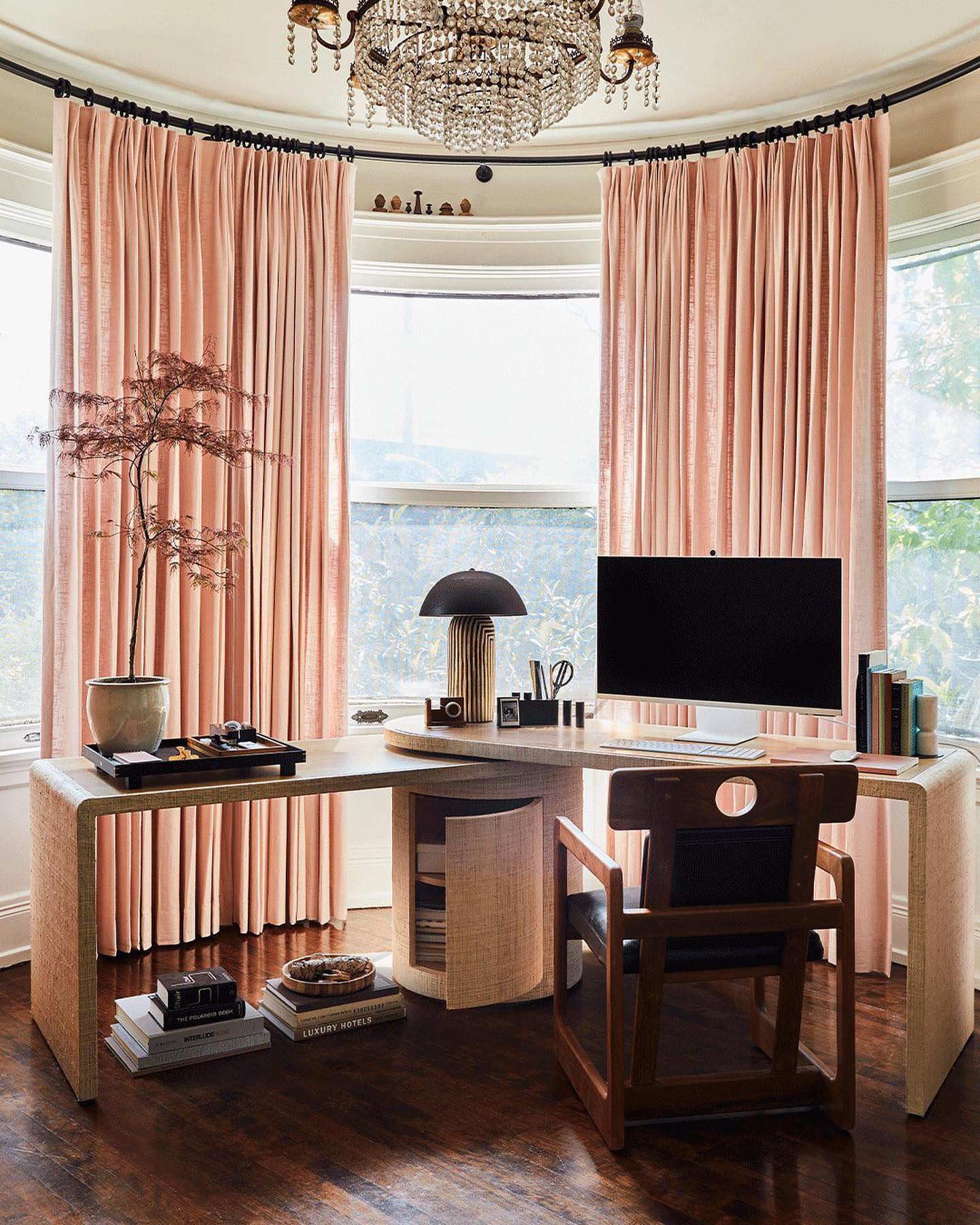 Crate and barrel swivel outlet desk