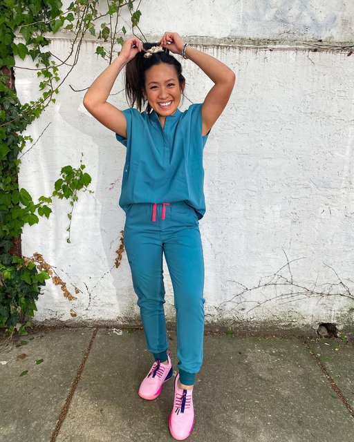 In honor of nurses week- I want to share some things you can spoil the special nurse in your life with! 💛

👟 the most obvious. A pair of goclove sneakers! They are amazing for ALL DAY COMFORT. Plus, my code CloveJasmine now gets you 10% off! 

🧖🏻‍♀️ self care day. You can NEVER go wrong with a facial or a massage. Recently went to victoriaroggiobeauty and it was such an ✨experience✨

☕️ the Carter move mug from fellowproducts is next level 👏🏼👏🏼

☁️ cozies from wkndnation !! Have seriously been living in this set. You honestly can’t go wrong with anything from WN. All of their pieces are COZY and make you feel CHIC 💄 

🥗 llbean insulated lunch tote is not only cute but so functional 👏🏼 this is something I’m going to treat MYSELF too!