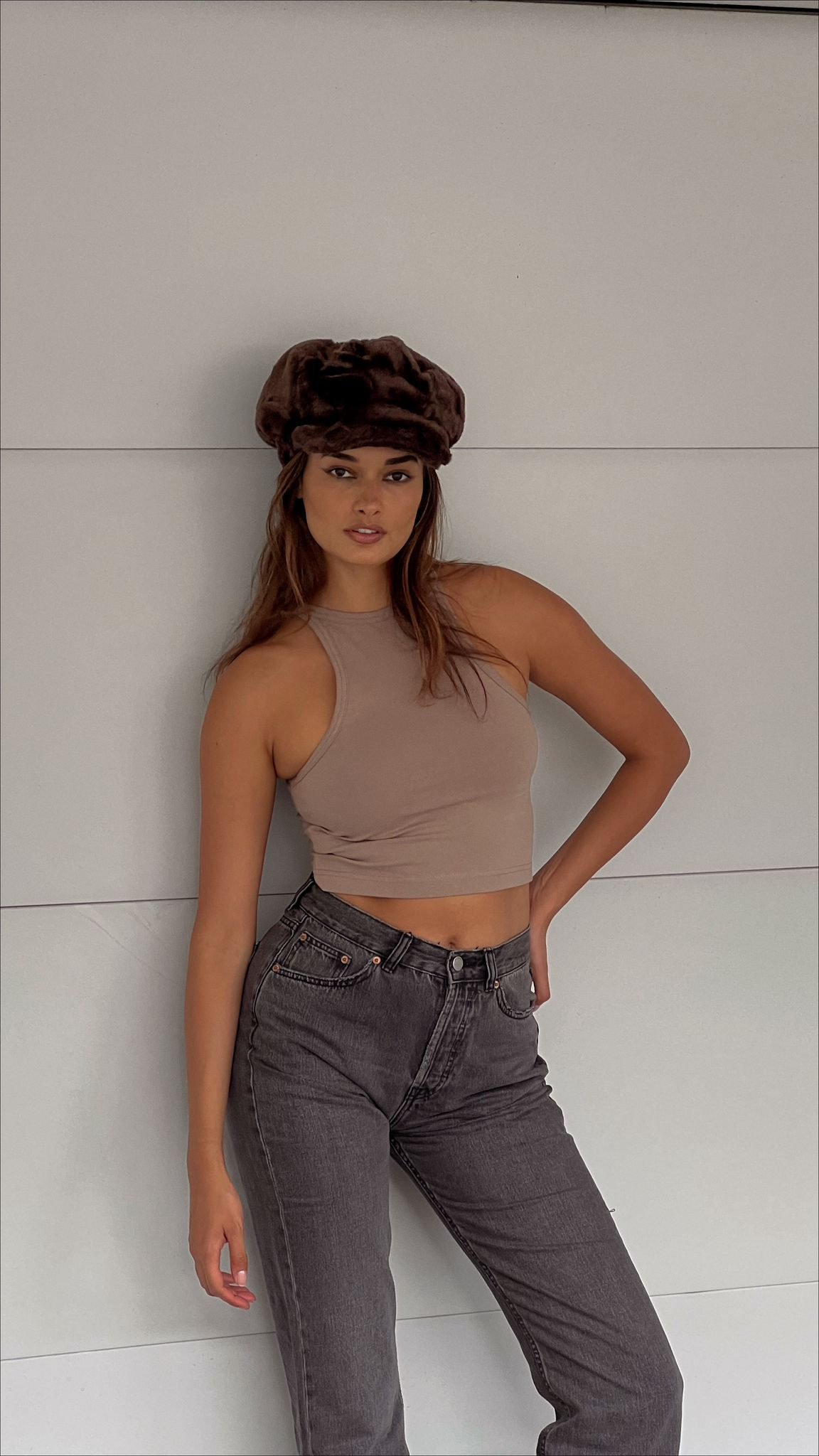 REVOLVE (リボルブ)で、有名デザイナーズブランドの洋服をショッピング