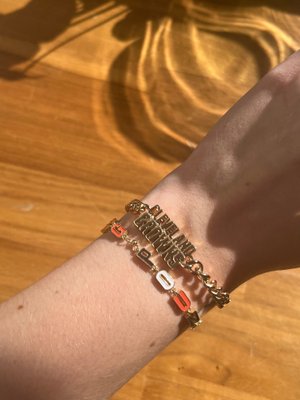 Cleveland Browns NFL Color Expandable Wire Bangle Charm Bracelet –  SportsJewelryProShop