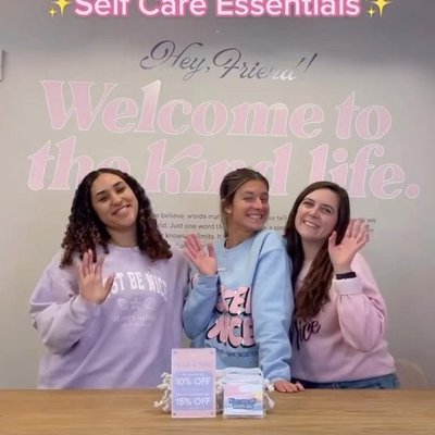 Treat yo self!

Come shopping with us to pick out some of our favorite in store self care essentials 🧖‍♀️

Don’t forget to grab one our new LWP candles on your next shopping trip! These are in store exclusives and can only be purchased at one of our store locations.

Head to the link in our bio to find a store near you 🛍✨