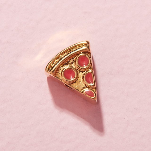 🍕ISSA PIZZA PARTY🍕

Celebrate #NationalPizzaDay by winning a pizza party for you and your four besties! We're gifting a fun night of pals and peps and FIVE Eat the Pizza bracelets to one lucky winner!

To enter:
1. Make sure you're following us (@LittleWordsProject)
2. Like and SAVE this post
3. Tag the friends you'd celebrate with! (unlimited entries allowed) 

Giveaway ends 2/12 at 11:59 PM EST. Must be a resident of the US endorsed by or associated with Instagram. One winner will be selected and contacted from @littlewordsproject. We will NEVER make another account to message winners. We’ve seen spam accounts created pretending to be us/our team to gain information. These are fraudulent - do not click!