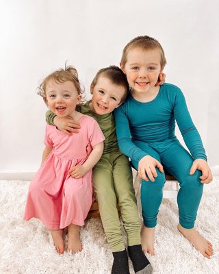 If these sweet outfits don’t scream spring, I’m not sure what does! 🌸 |#ad|

We are absolutely loving our gerberchildrenswear new eco-friendly collection “Our Softest Edit” - it’s buttery soft, super durable, and extra stretchy! Made with 95% viscose from eucalyptus & 5% spandex, these are sure to be the softest pieces you own!

Link to shop is in bio/stories!

.
.
#GCWbaby #gerberchildrenswear #toddlerfashion #siblingmatching #brothersandsister #littlesister #bigbrothers #motherhood