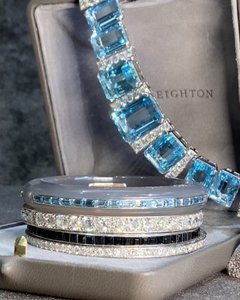 Fred Leighton Bombe Diamond Hinged Bangle