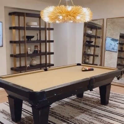 With a double-boucle woven texture and warm, organic palette, the Cavan rug is perfect for the billiard room and beyond. Order a sample or shop the in-stock style through the link in bio.
Video by @cellajaneblog