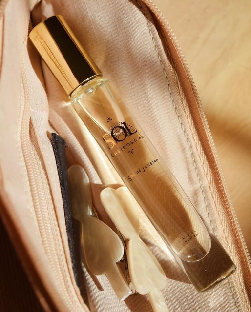 Chanel: No.5 EAU DE PARFUM Review  The MOST SOLD Women's fragrance of  ALL-TIME! 