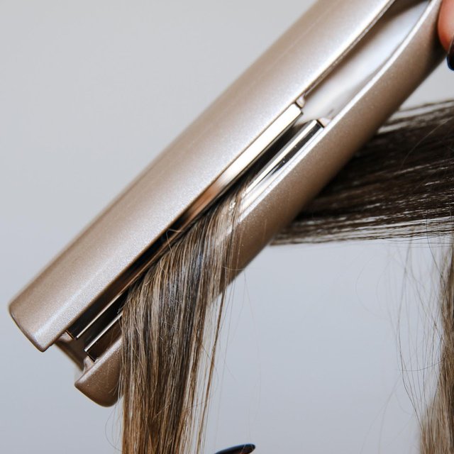Let's talk titanium! We created the TYME Iron Pro with titanium because it is a lightweight, low-density lustrous metal that offers high-temperature stability. Compared to ceramic, titanium can heat up much faster...like in seconds, while distributing the heat evenly throughout the surface. Its high ionic charge is what makes hair smooth and sleek in lesser time!