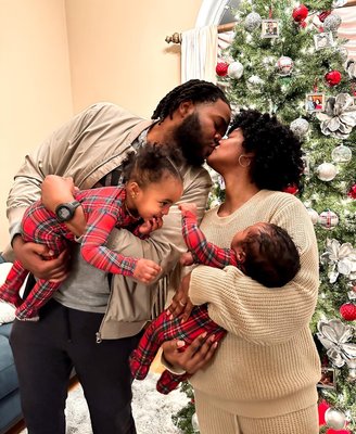 Merry Christmas to all!!🎄❤️

Love,
The Feasters 

#Christmas2022 #FeastOnLove #2under2 #TheFeasters #MerryChristmas