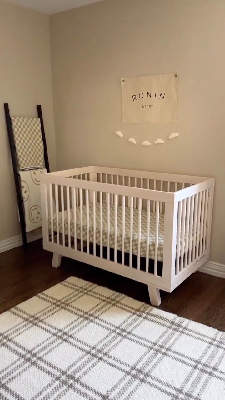 Babyletto hudson cheap crib skirt