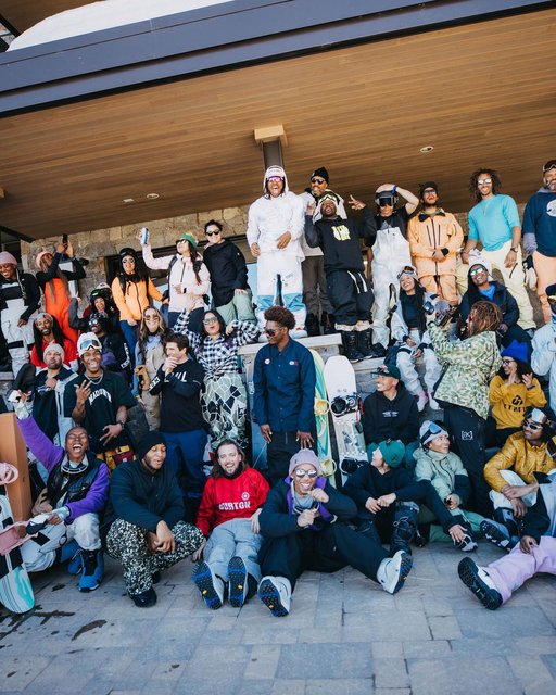 My heart and soul are filled from these few days I got to spend with these amazing people. Truly feeling inspired and full of gratitude. 
Thank you to selema and zebpowelll  for being amazing hosts and holding space for everyone.

burton burtonsnowboards anonoptics aspensnowmass fattire burtoncultureshifters #burton #cultureshifters 

📸 jesselynndawson