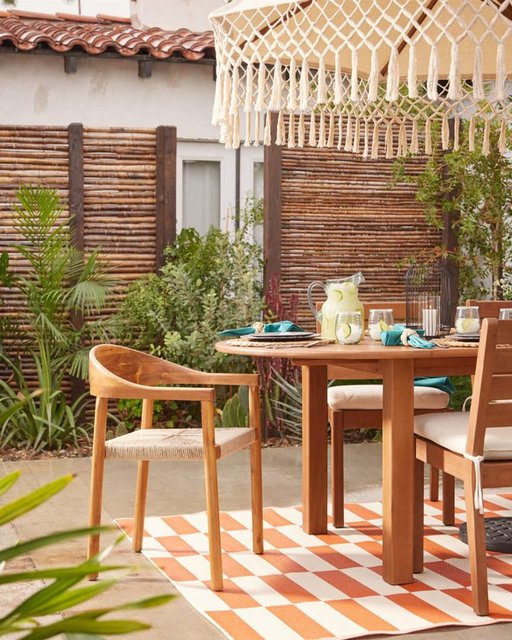 Wicker Outdoor Dining Chairs: Stylish Comfort for Your Patio