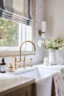 Ruff White Porcelain Vase - image 10 of 11