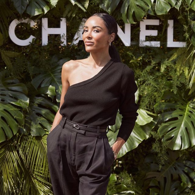 @mandymadd in our one shoulder top #alminaconcept