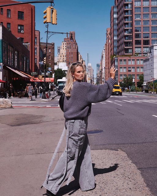 Get Molly-Mae Hague's Look: Grey Logo Sweatshirt