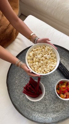 Play Cuisinart ® Theater-Style Black Popcorn Maker - video 0 of 1