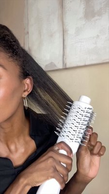 One-Step Smoothing and Volumizing Hair Dryer Brush