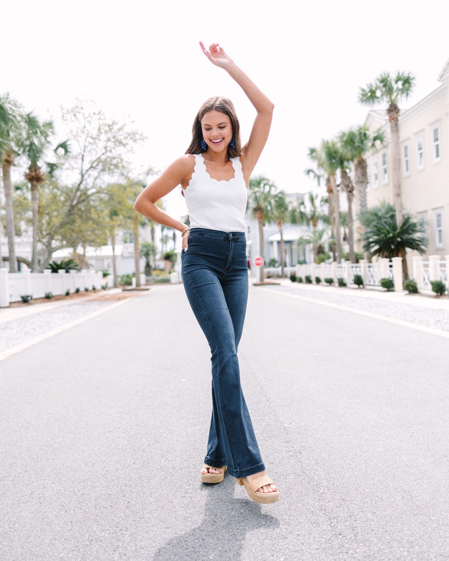 Trendy Dark Wash Flare Jeans - Wide Leg – Shop the Mint