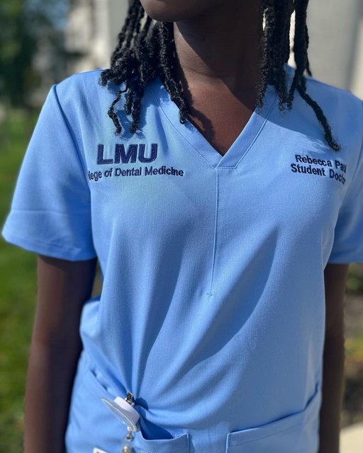 The moment I’ve been praying and waiting for since middle school… D1 year! Thank you Lord for getting me here! Still can’t believe it❤️🥹 
🥼: fableticsscrubs 
👟: goclove 
🎒: lovevook 
•
•
•
#clubclove #lmucdm #D1year #D1 #D1student #dentalschool #lmu #lincolnmemorial #efdatodmd #dentalstudent #futuredentist #lincolnmemorialuniversity  #mytoothbetold #blackdentalstudent #futuredentalstudent#haitiandentalstudent #blackgirlmagic #haitian #haitianwomen #caribbean #blackexcellence #futureorthodontist #dental #dentalassistant #cda #efda #womenindentistry #minoritiesindentistry #haitiansindentistry