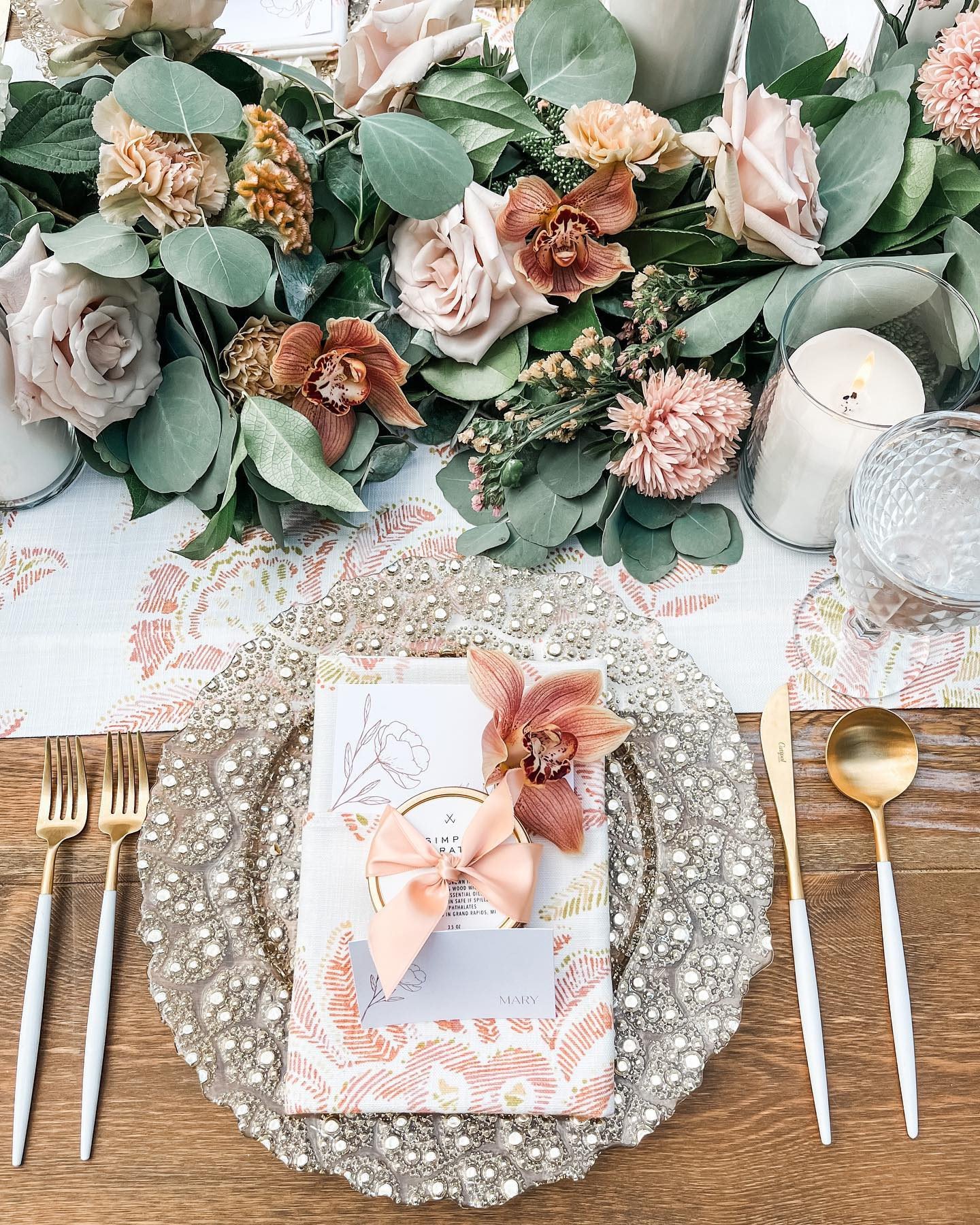 Oasis Pomelo Table Runner - Linen Rentals | Wedding Table Linen