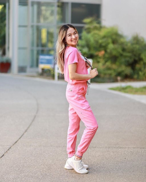 Hi Barbie! 💝 happy first week!

First week of Year 2 and we are going straight to our renal block (super excited about renal because of my kitty Tommy who had Stage 4 CKD) Can’t believe we already have our labs and dissection, and first exam next Monday 💀stay strong, we got this!! 

Barbie-themed shopmediclo scrubs, marble stethescope mdfinstruments and the perfect back to school shoes from goclove 💗🤍 checkout Clove’s back to school bundle for great savings 👀 lets get ready for the new school year 🥳

photo taken by Ken 🙃
—
#prevet #vetstagram #vetstudent #scrubs #stethescope #dogtor #vetmed #veterinarymedicine #vetlife #school #vetschoolproblems #veterinary #asianinvetmed #vetschool #womeninmedicine #womeninstem