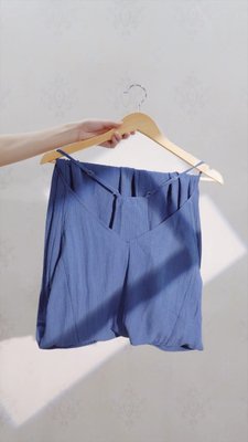Discover our practical tips to hang your clothes carefully!
Buy the look via the link in the bio.

#cupshe #dress #hack
