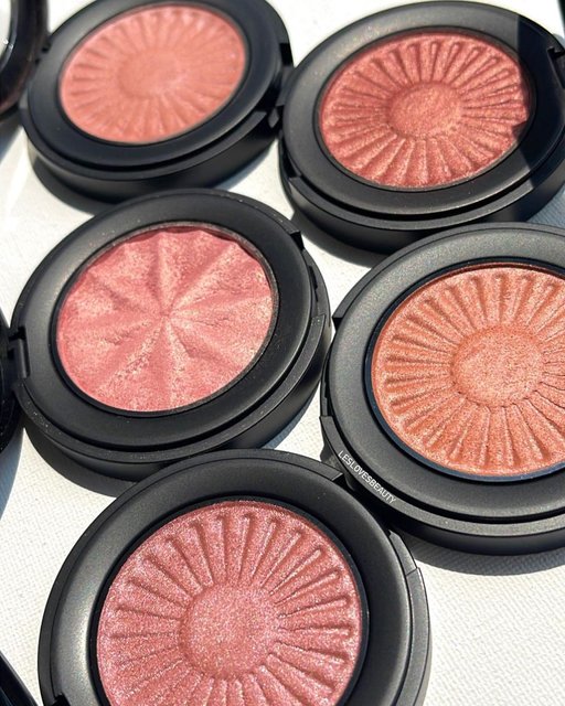 GEN NUDE® Highlighting Blush