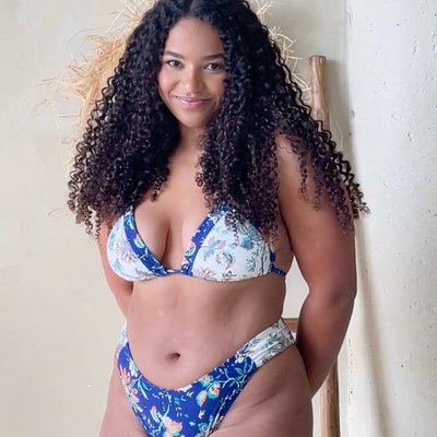 Heading to the beach with main character energy.✨
Shop via the link in bio.

#Cupshe #beachbabe #summer #sun #swim