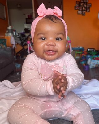 Mommy Finally Got Some Pictures Of Me In My gerberchildrenswear To Post 🥰. Please Excuse My Wet Shirt, Follow To Watch Me Grow 💖.
•
•
If Viewing Follow chelsea__shay For More Cuteness 🫶🏾.
•
•
#chelsea__shay #chelseagirl #GCWbaby #gerberbaby #6months #photodump #chelseadump #babies #babyinfluencer #babiesofinstagram #cute #cutebabygirl #babygirlfashion #ootd #explorepage #viral #follow #share