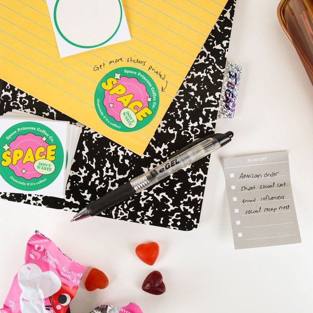 Get that to-do list done easily by getting your stickers and supplies in the same place. Hint: it's Avery.com