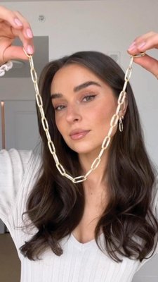 A forever piece. We love how easily the #CrescentEclipse Large Link Necklace elevates an outfit. See how @weronikazalazinska styles hers.

How do you style your TACORI fine jewelry? Tag us in your posts for a chance to be featured.

Featured Styles:
Large Link Necklace FN666SY18
Double Link Earrings FE822SY

#TACORI #quietluxury