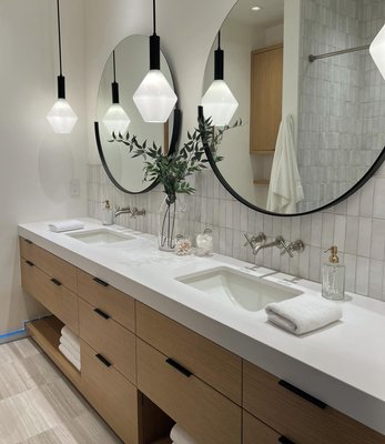 Gerald Large Round Black Wall Mirror - image 4 of 6