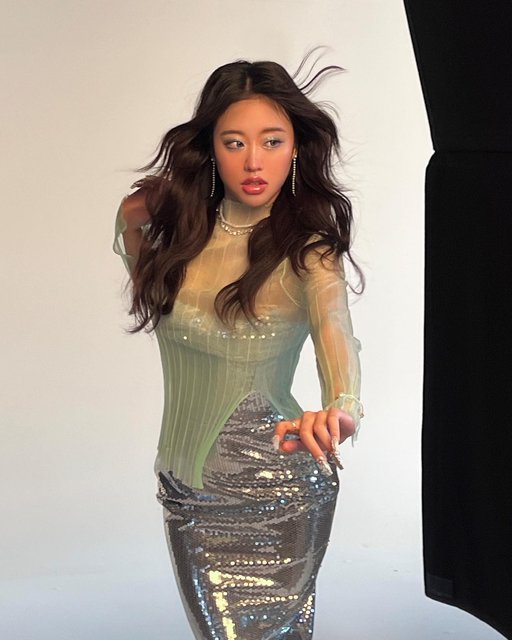 LES COUPS DE CŒUR DE JESSICA 🧜‍♀️ Jessica Joo, ou @jooshica pour les fanas de beauté, nous en met plein la vue avec un maquillage de sirène d’inspiration K-Pop. Cliquez sur le lien dans la bio pour magasiner les coups de cœur de Jessica et visionner la vidéo!

JESSICA’S PICKS 🧜‍♀️ Jessica Joo, or @jooshica as beautyheads know her, went all K-Pop on us with a mermaid-inspired makeup look. Click the link in bio to shop Jessica’s picks and watch the video!
