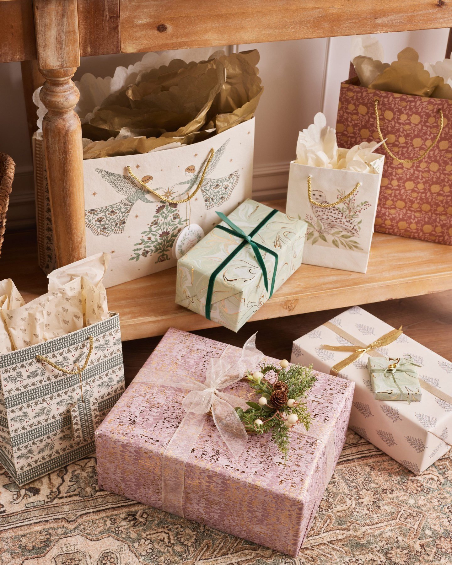chic wrapping paper