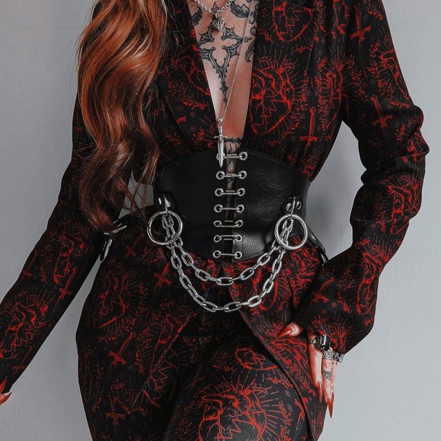 It'll be like a dagger to your heart if you don't add this set to cart 🗡️🖤 

👉 Kellsey is wearing a size XS/8 

@kllsym #blackmilkclothing #blackmilk #bmlikeadaggertomyheartblazer #bmlikeadaggertomyheartcuffedpants