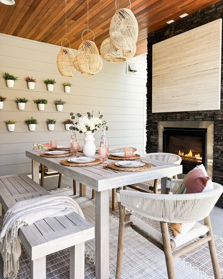 Whitewash outdoor dining table discount