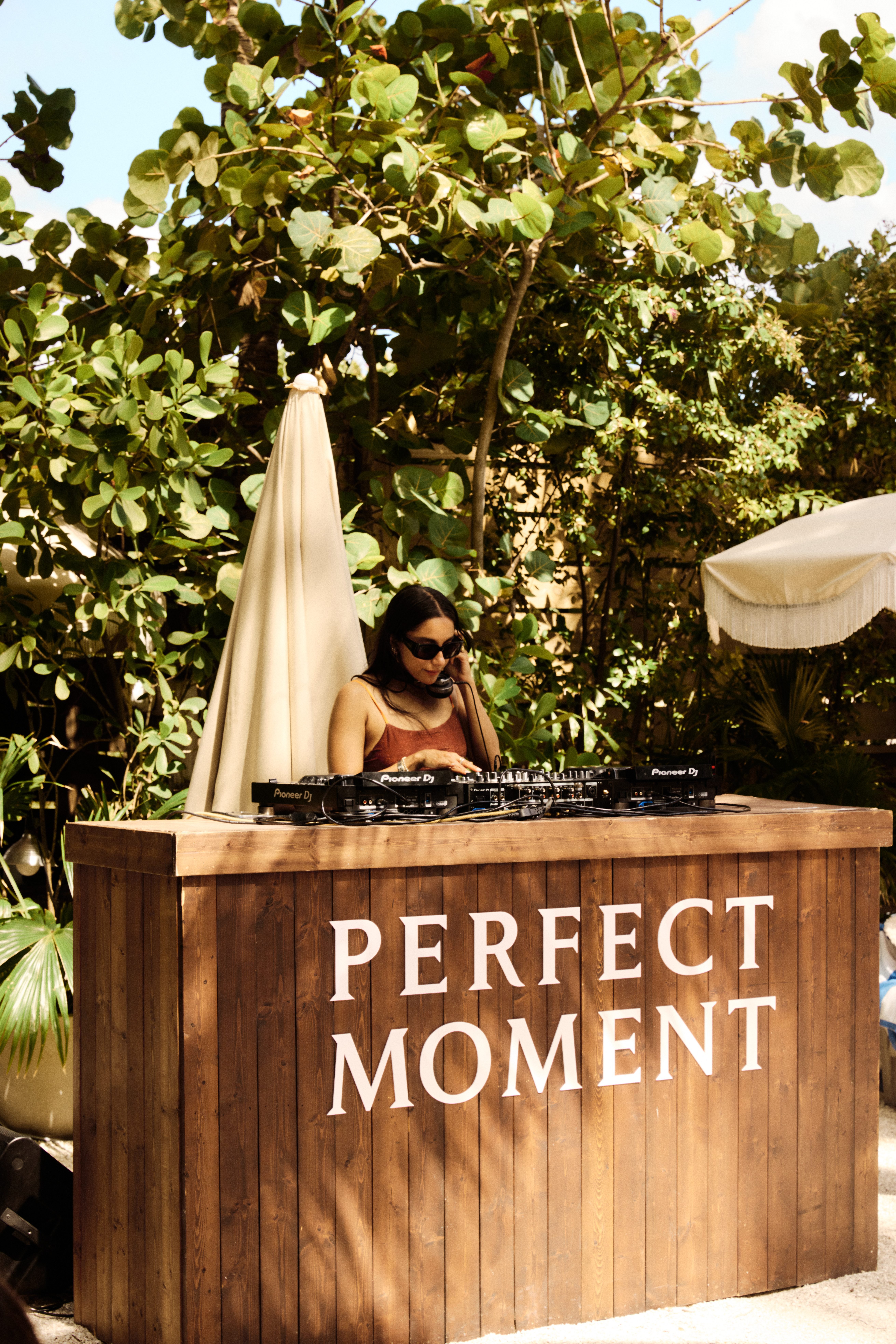 【タイムセール】PERFECT MOMENT スキーパンツ　新品　タグ付き タイムセール】PERFECT MOMENT スキーパンツ 新品 タグ付き Luxury Ski