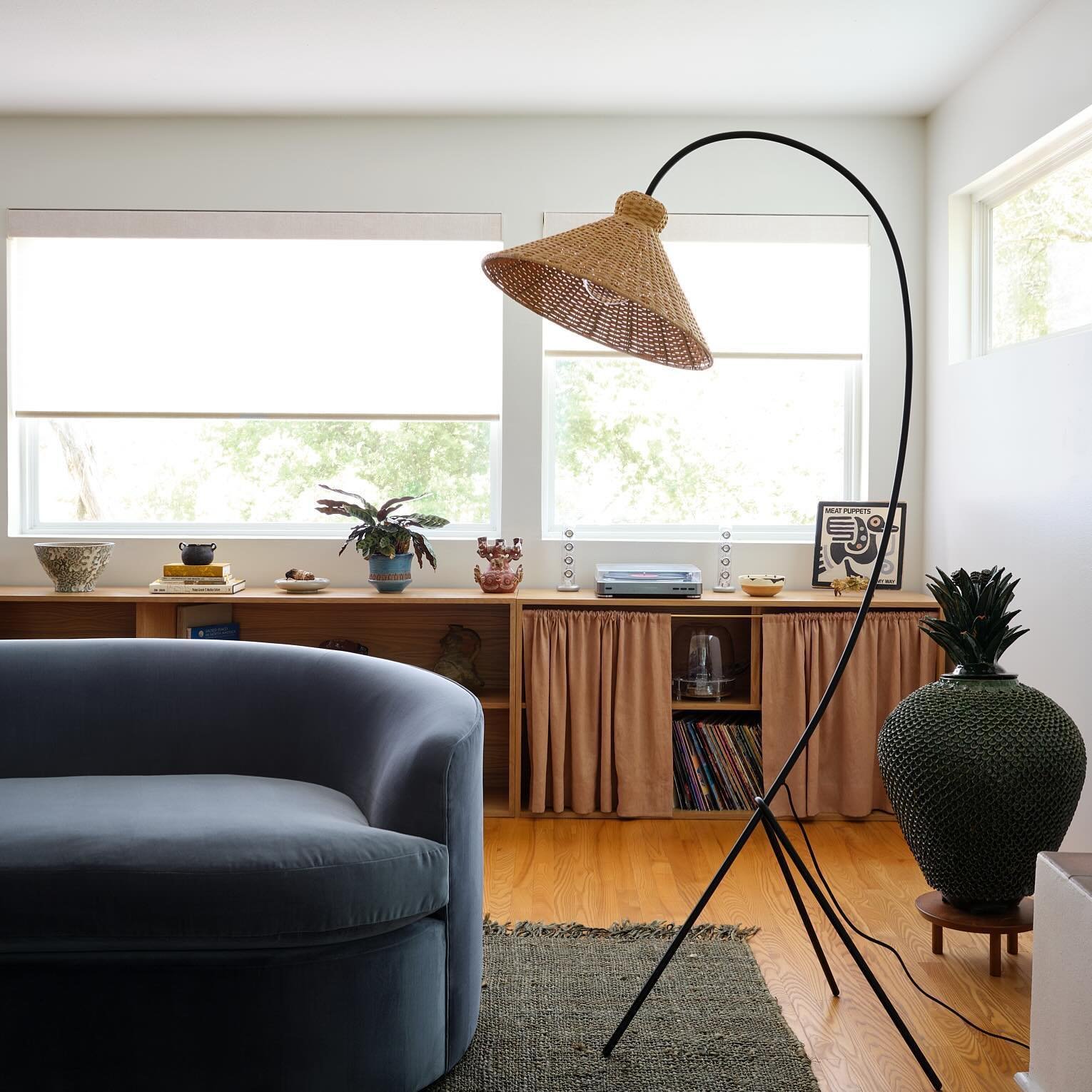 L'Union Black Metal Arc Floor Lamp with Rattan Shade 73