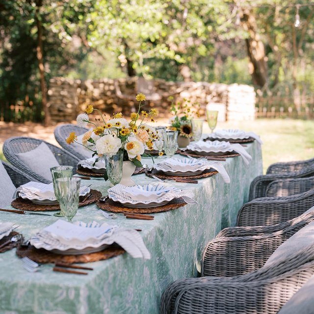 How Much to Rent Table Linens: Ultimate Cost Guide & Tips 2 How Much to Rent Table Linens: Ultimate Cost Guide & Tips