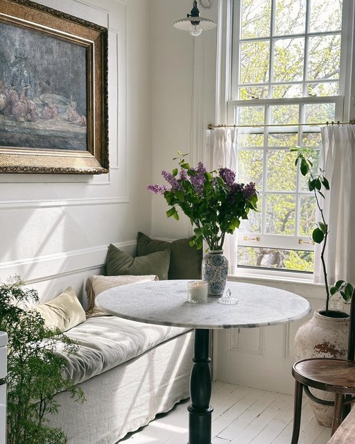 Chantilly Bistro Table