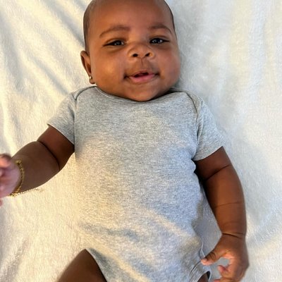 Dream big and shine bright , in a world that will try to dim your light🌟🤍
.
.
.
.
.
#mixedbaby #explorepage #son #boymom #blackbabies #cutekids #baby #model#igkids #babiesofinstagram #viral #babyboy #curlyhair #love #cutebaby #instadaily #positivevibes #positivity #adorable #
