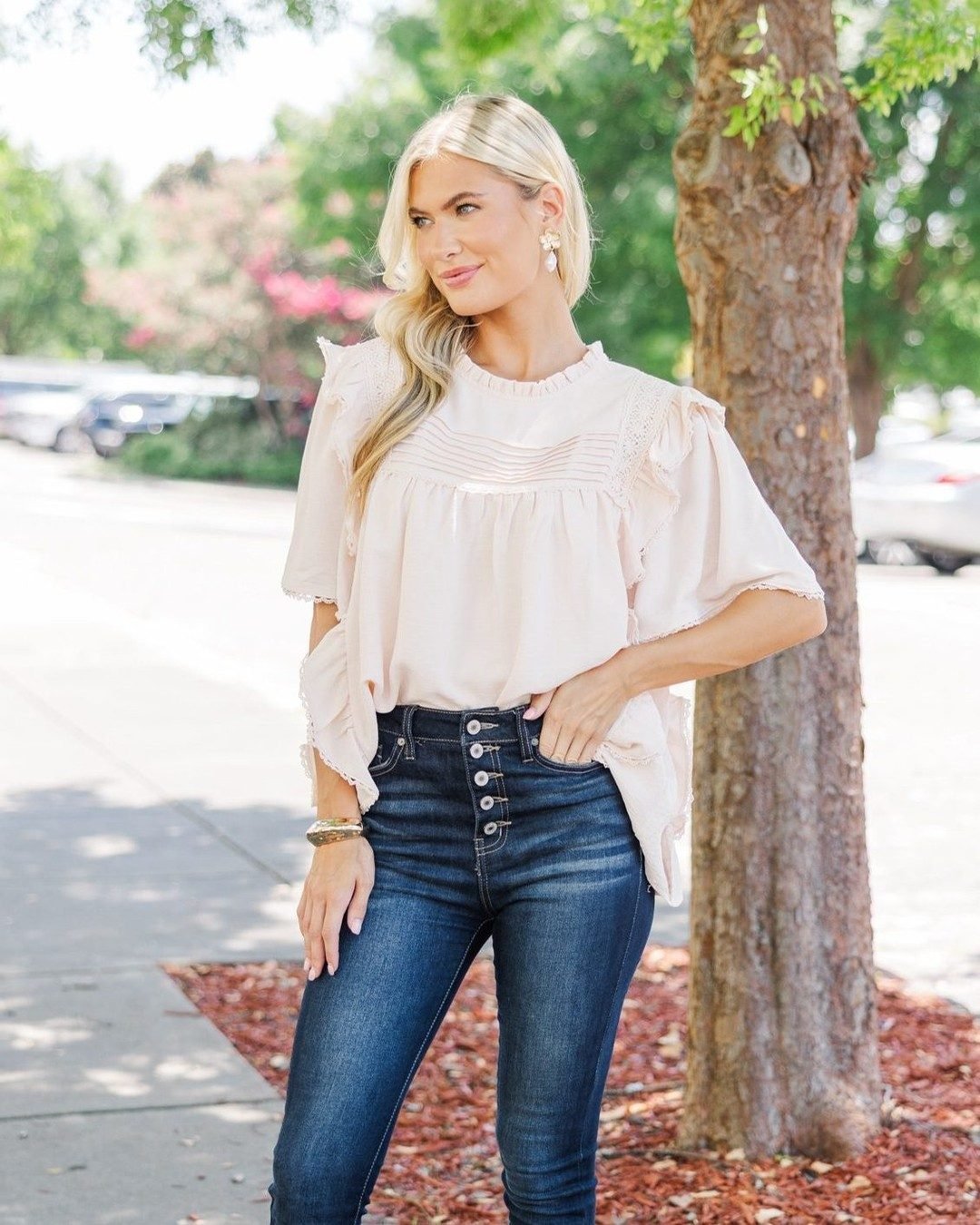 Step It Up Natural White Ruffled Blouse – Shop the Mint